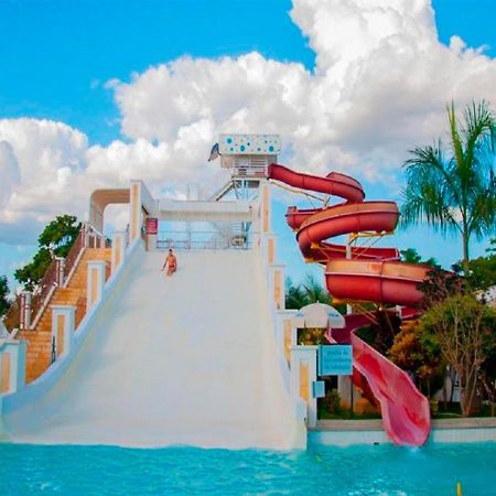 Lacqua Diroma Apartamento Completo Com Fogao, Geladeira, Micro-Ondas, Piscina 24H, Acomoda Ate 5 Pessoas Caldas Novas Bagian luar foto