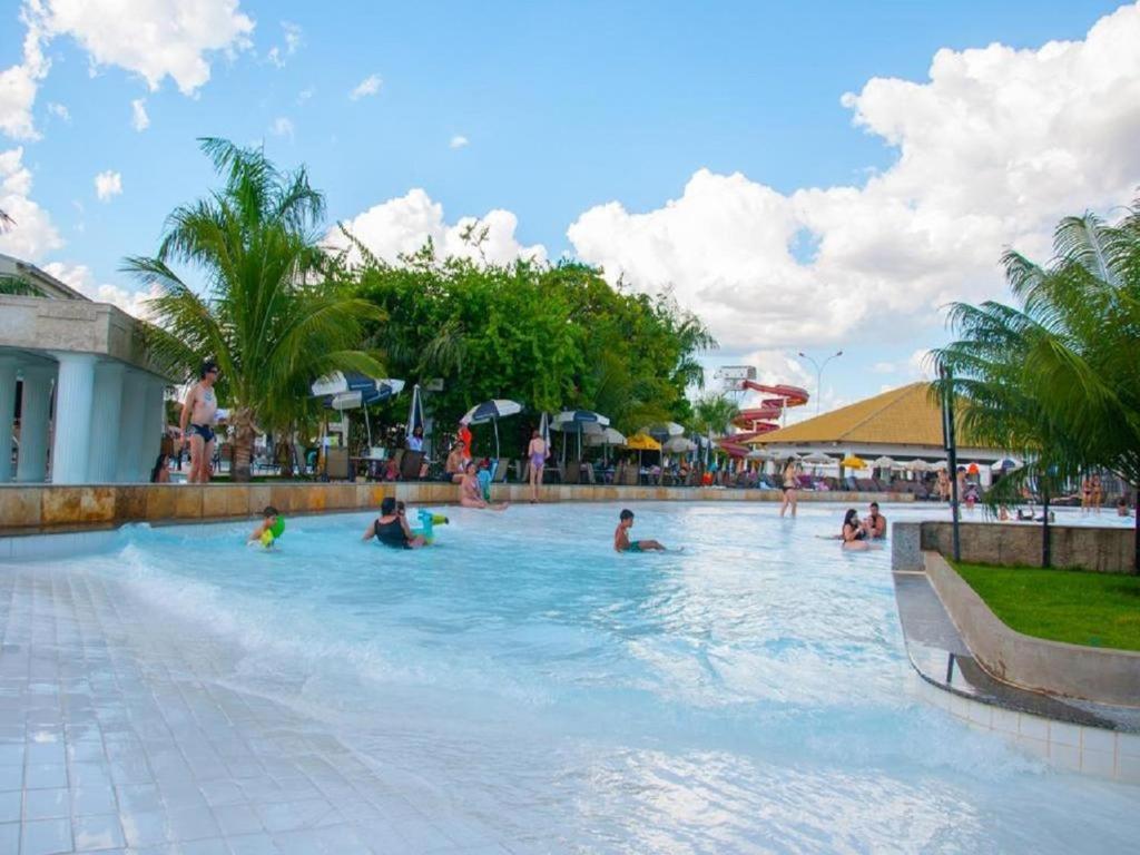 Lacqua Diroma Apartamento Completo Com Fogao, Geladeira, Micro-Ondas, Piscina 24H, Acomoda Ate 5 Pessoas Caldas Novas Bagian luar foto