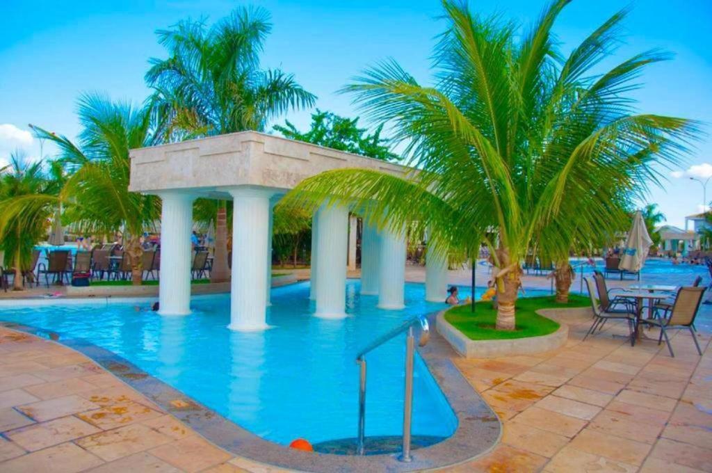 Lacqua Diroma Apartamento Completo Com Fogao, Geladeira, Micro-Ondas, Piscina 24H, Acomoda Ate 5 Pessoas Caldas Novas Bagian luar foto