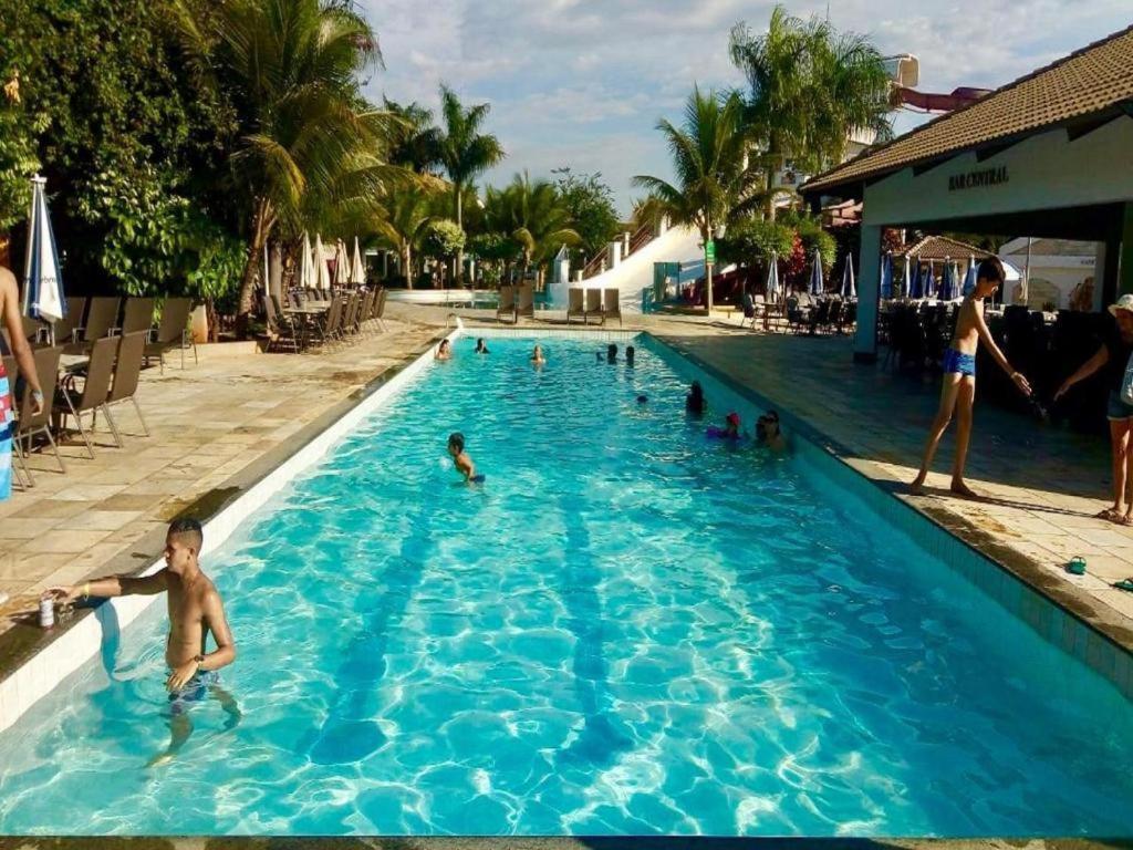 Lacqua Diroma Apartamento Completo Com Fogao, Geladeira, Micro-Ondas, Piscina 24H, Acomoda Ate 5 Pessoas Caldas Novas Bagian luar foto